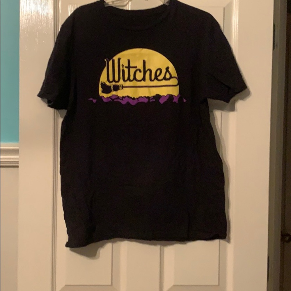 Hocus pocus shirt size L